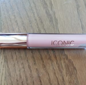 ICONIC London lip plumping gloss